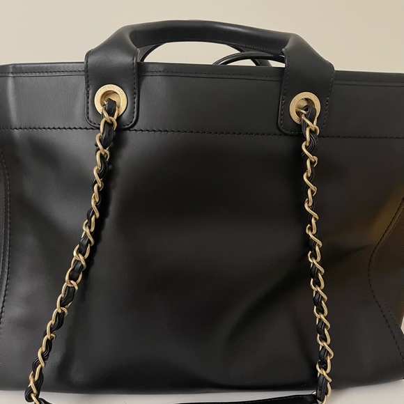 Luxury Chanel Deauville Tote Bag - Picture 3 of 10